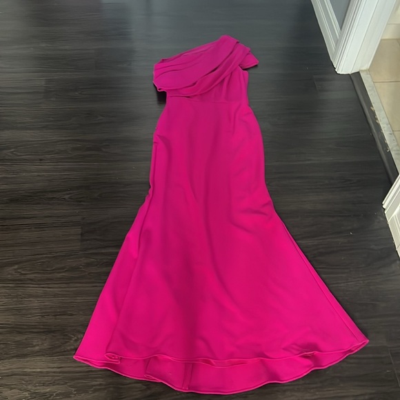 One shoulder formal gown - Picture 8 of 8